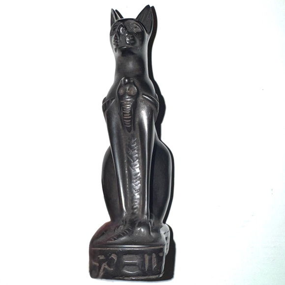 Vintage Hand Carved Egyptian Figurines: Cat + Pharaoh + Pharaoh Queen - Picture 3 of 7